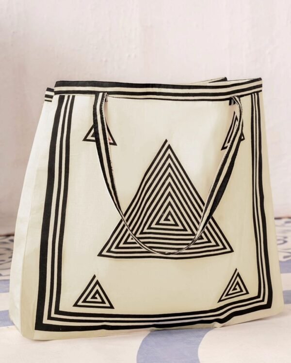 Free Hand Bag+Pyramid Design 2Pcs - Image 4