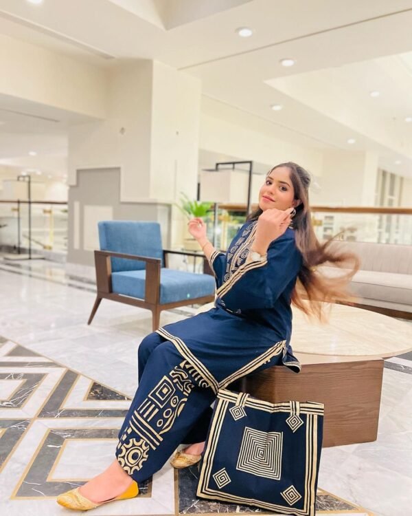 Free Hand Bag+Pyramid Design 2Pcs - Image 8
