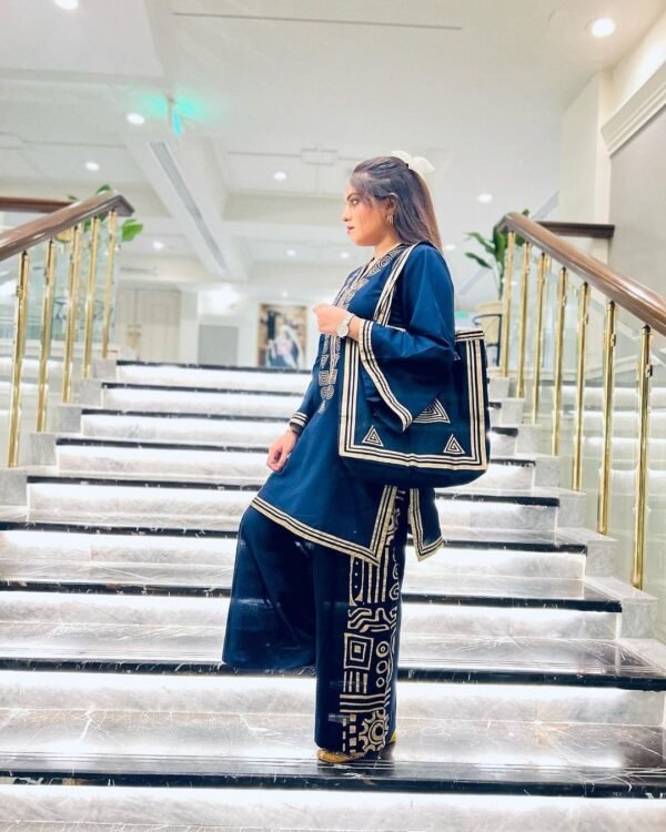 Free Hand Bag+Pyramid Design 2Pcs - Image 9